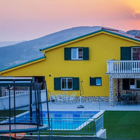 Luxury Cvita ヴィラ Radošić