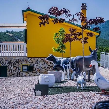 Luxury Cvita * Radošić